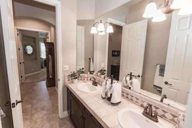 3357 Buckingham Avenue, Clovis, CA 93619