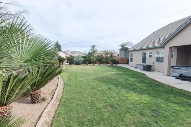 3357 Buckingham Avenue, Clovis, CA 93619