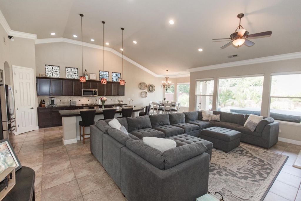 Image 13 of property listing at 3357 Buckingham Avenue, Clovis, CA 93619