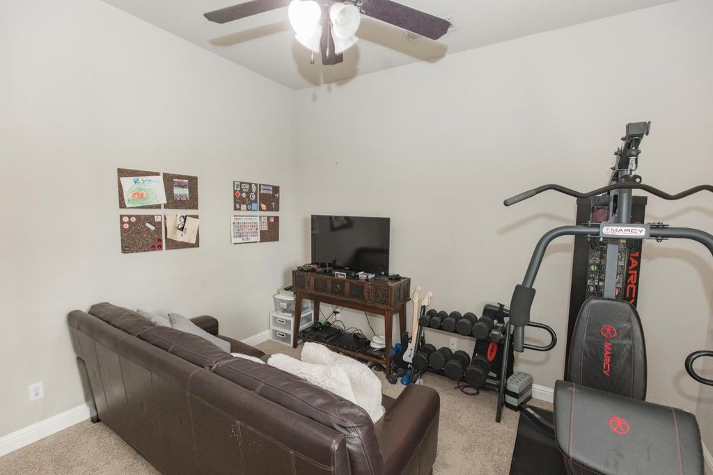 Image 46 of property listing at 3357 Buckingham Avenue, Clovis, CA 93619