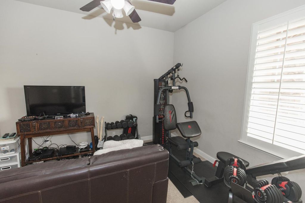 Image 47 of property listing at 3357 Buckingham Avenue, Clovis, CA 93619