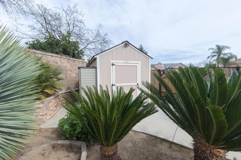 Image 63 of property listing at 3357 Buckingham Avenue, Clovis, CA 93619