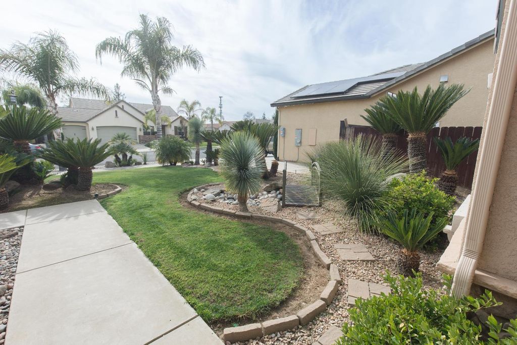 Image 8 of property listing at 3357 Buckingham Avenue, Clovis, CA 93619