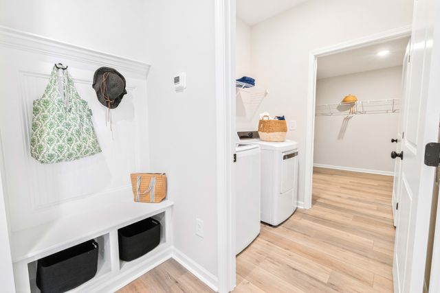 614 Nightengale Ridge Dr, Columbia, TN 38401