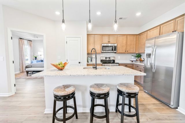 614 Nightengale Ridge Dr, Columbia, TN 38401