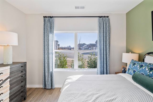 614 Nightengale Ridge Dr, Columbia, TN 38401