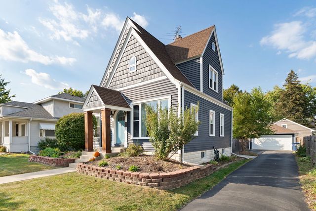 1488 Van Buren Avenue, Des Plaines, IL 60018