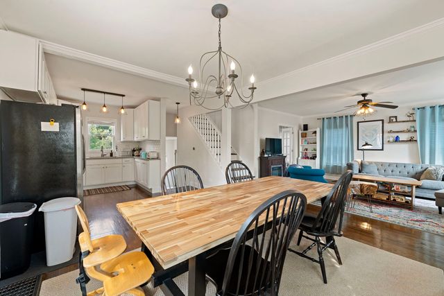 1488 Van Buren Avenue, Des Plaines, IL 60018