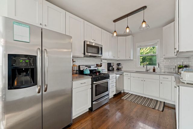 1488 Van Buren Avenue, Des Plaines, IL 60018