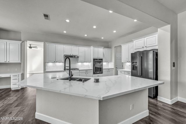 400 Sunset Springs Lane, Spanish Springs, NV 89441