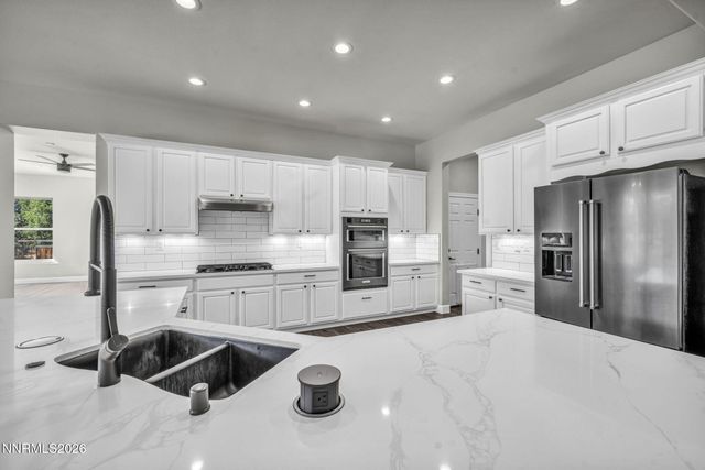 400 Sunset Springs Lane, Spanish Springs, NV 89441
