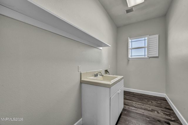 400 Sunset Springs Lane, Spanish Springs, NV 89441
