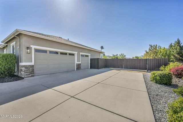 400 Sunset Springs Lane, Spanish Springs, NV 89441