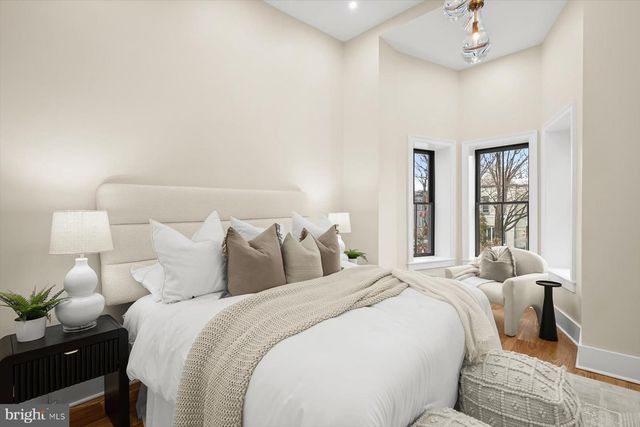 235 12TH ST SE, Washington, DC 20003