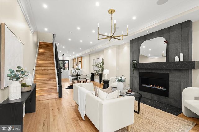 235 12TH ST SE, Washington, DC 20003