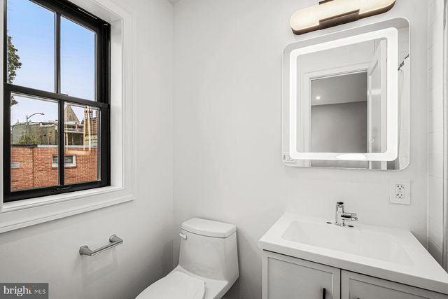 235 12TH ST SE, Washington, DC 20003