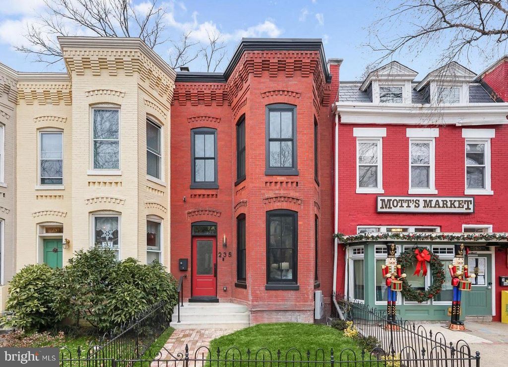 235 12TH ST SE, Washington, DC 20003