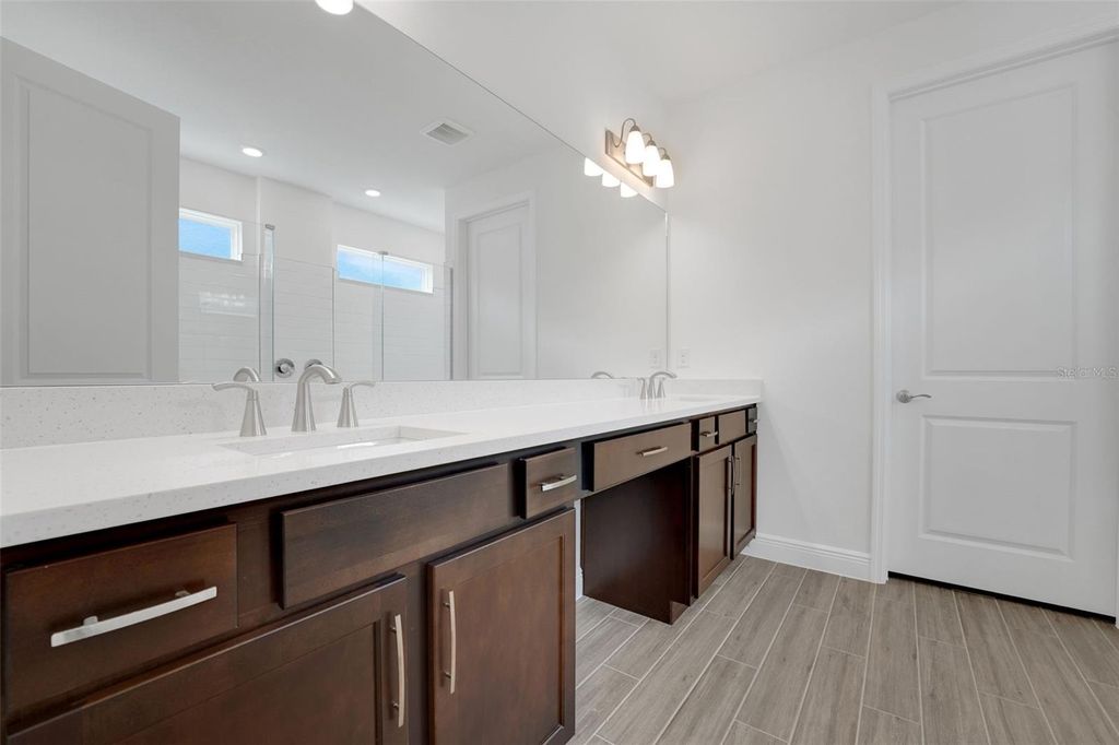 Image 38 of property listing at 7446 SEA MANATEE STREET, Parrish, FL 34219