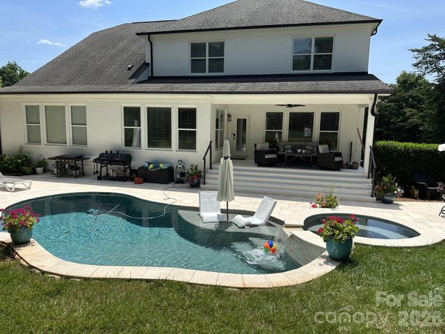 205 Walking Horse Trail, Davidson, NC 28036