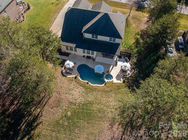 205 Walking Horse Trail, Davidson, NC 28036