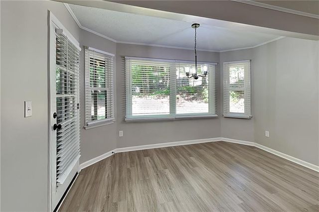 9880 Lake Forest Way, Roswell, GA 30076