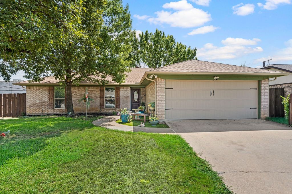 425 Glenwood Terrace, Hurst, TX 76053 — exterior
