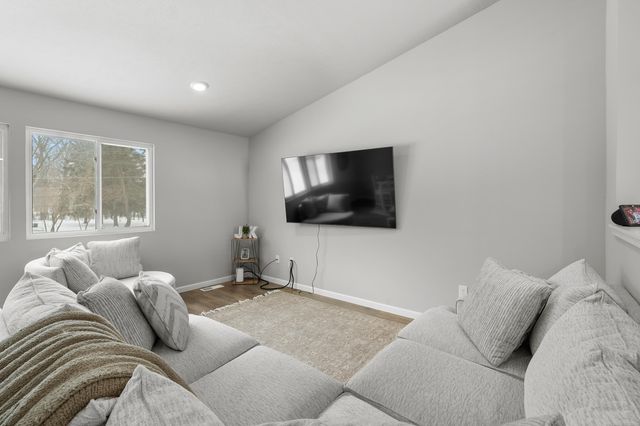 5088 Lake Pines Court, Pavilion Twp, MI 49097