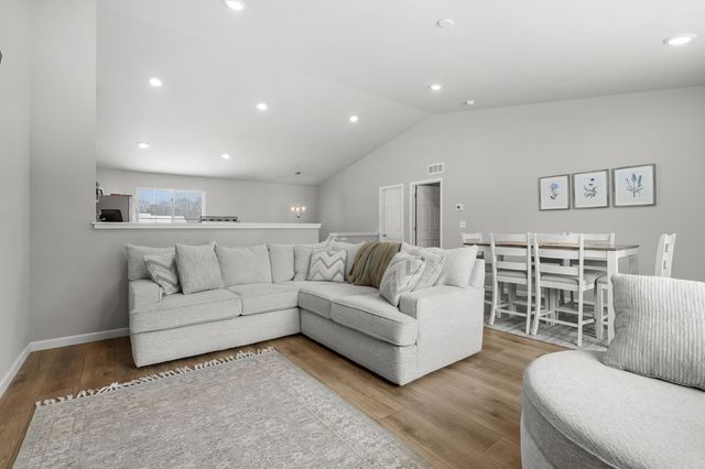 5088 Lake Pines Court, Pavilion Twp, MI 49097