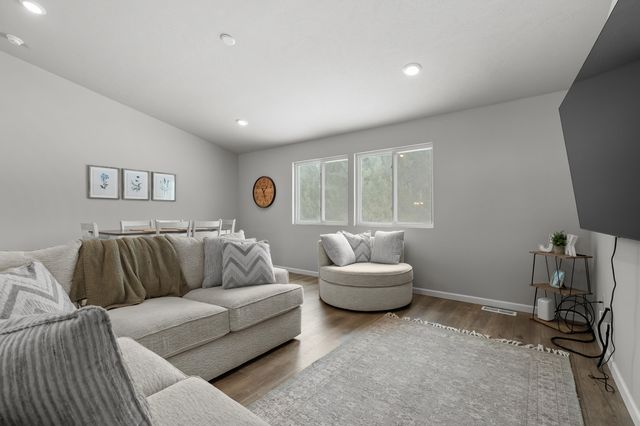 5088 Lake Pines Court, Pavilion Twp, MI 49097