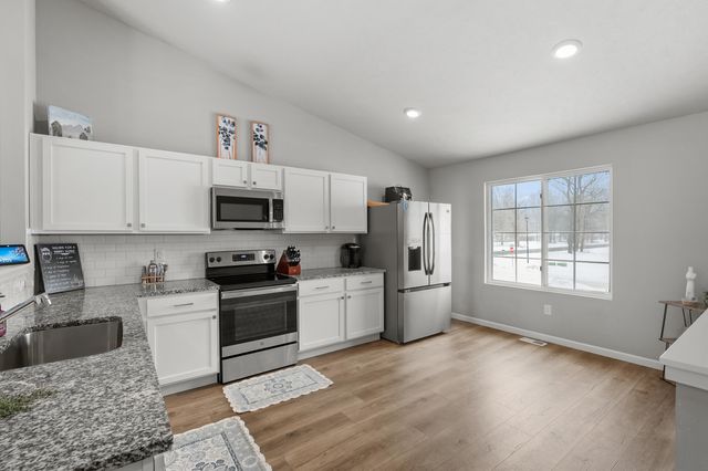 5088 Lake Pines Court, Pavilion Twp, MI 49097