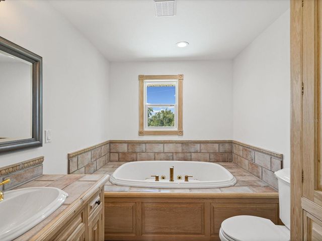 1647 SEA BREEZE DRIVE, Tarpon Springs, FL 34689