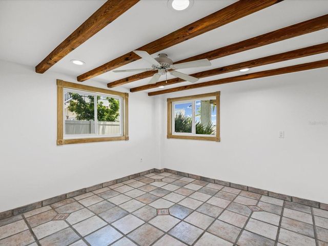 1647 SEA BREEZE DRIVE, Tarpon Springs, FL 34689