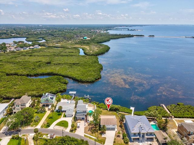 1647 SEA BREEZE DRIVE, Tarpon Springs, FL 34689