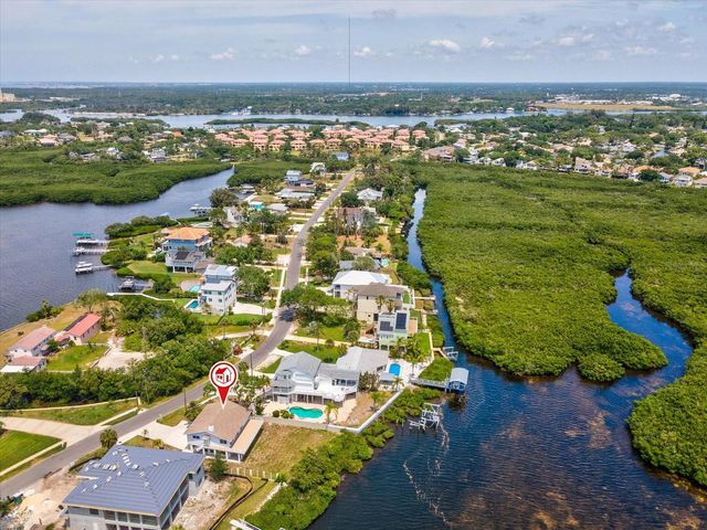1647 SEA BREEZE DRIVE, Tarpon Springs, FL 34689