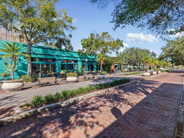 1647 SEA BREEZE DRIVE, Tarpon Springs, FL 34689