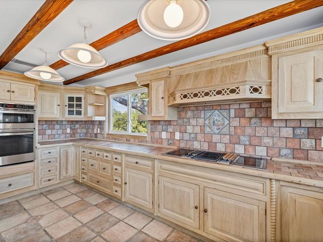 1647 SEA BREEZE DRIVE, Tarpon Springs, FL 34689