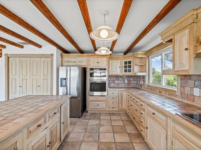 1647 SEA BREEZE DRIVE, Tarpon Springs, FL 34689