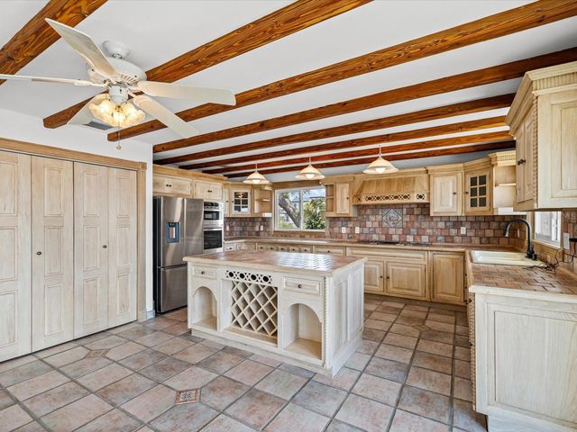 1647 SEA BREEZE DRIVE, Tarpon Springs, FL 34689