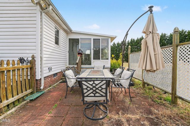 104 Bright Leaf Drive, Clayton, NC 27520