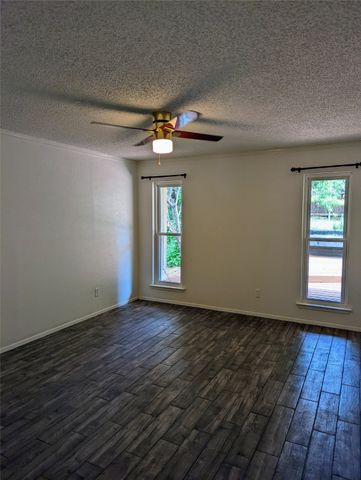 104 Brookdale Drive, Highland Village, TX 75077