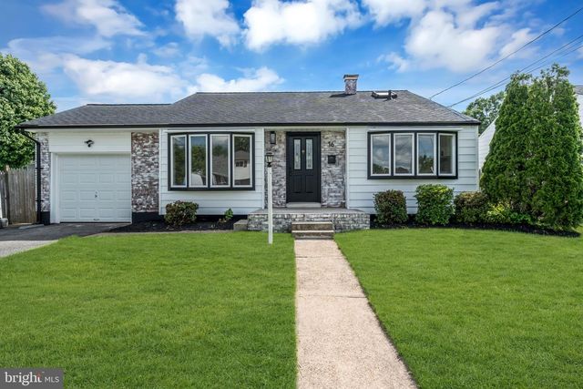 16 FALMOUTH RD, Hamilton, NJ 08620