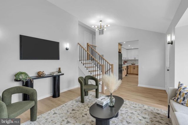 16 FALMOUTH RD, Hamilton, NJ 08620
