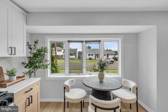 16 FALMOUTH RD, Hamilton, NJ 08620