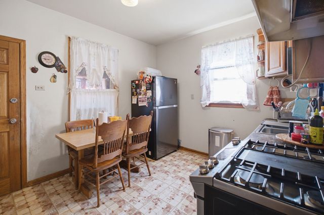 5225 S CAMPBELL Avenue, Chicago, IL 60632