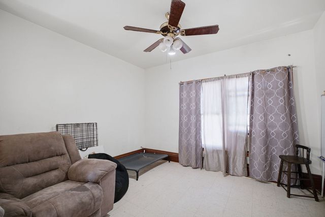 5225 S CAMPBELL Avenue, Chicago, IL 60632