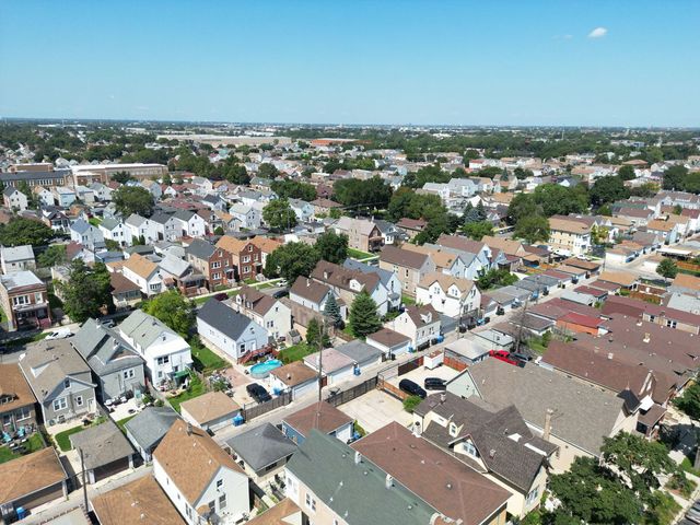 5225 S CAMPBELL Avenue, Chicago, IL 60632