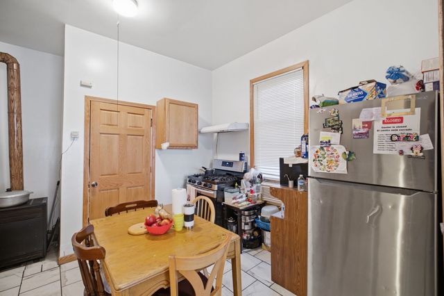 5225 S CAMPBELL Avenue, Chicago, IL 60632