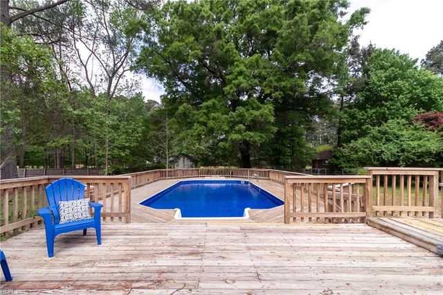 1425 Lotus DR, Virginia Beach, VA 23456