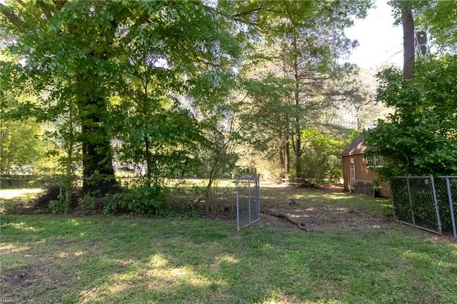 1425 Lotus DR, Virginia Beach, VA 23456