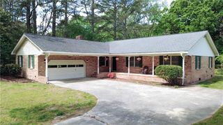 1425 Lotus DR, Virginia Beach, VA 23456